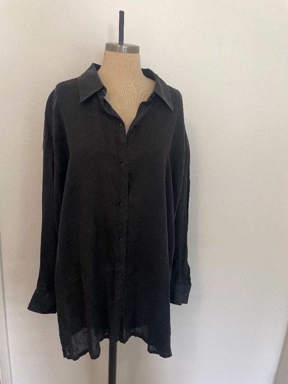 Eileen Fisher 100% Linen Black Oversized Button Down Collared Shirt, Size Medium